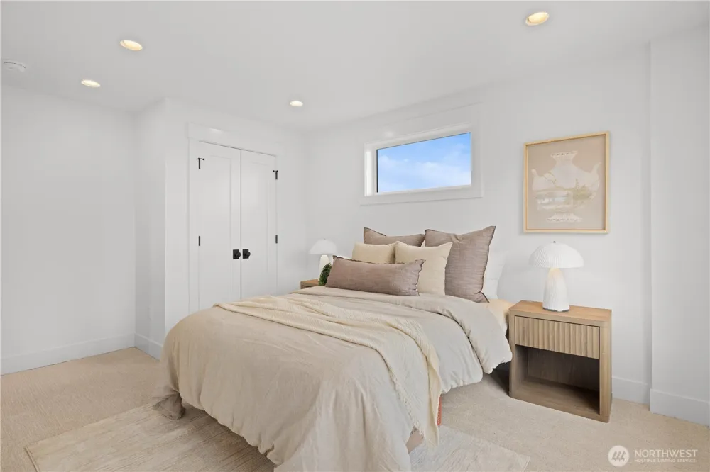 2903 3rd Avenue Seattle, WA 98109