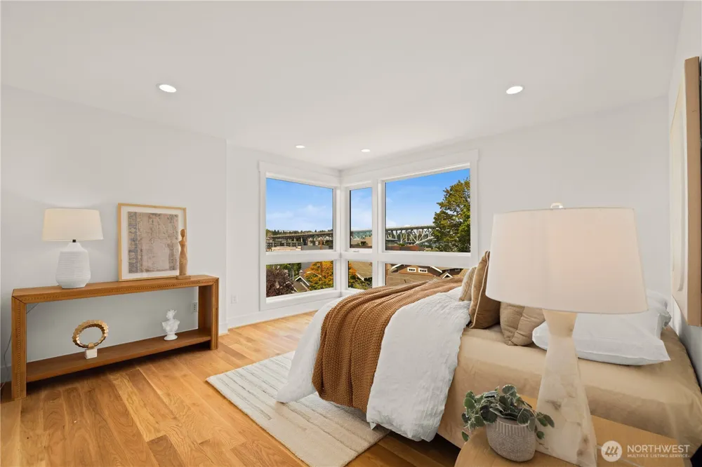 2903 3rd Avenue Seattle, WA 98109