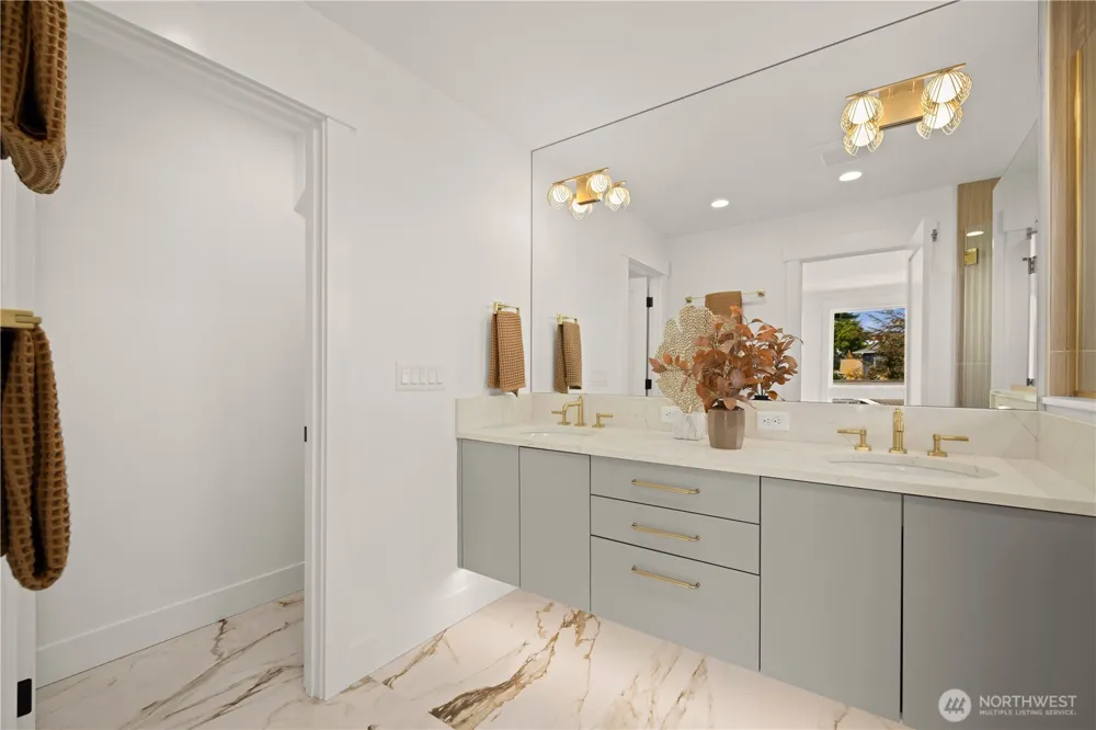 2903 3rd Avenue Seattle, WA 98109