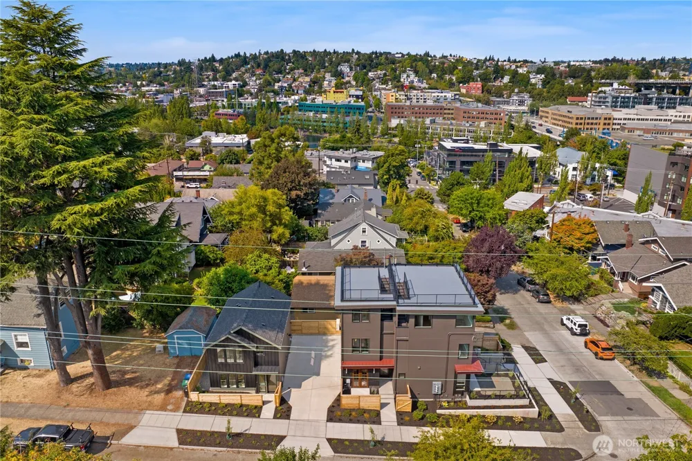 2903 3rd Avenue Seattle, WA 98109