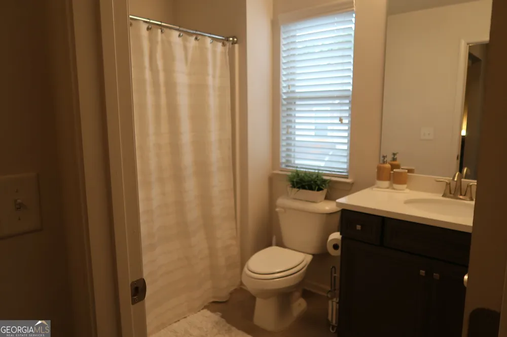 5740 Radford LOOP Fairburn, GA 30213