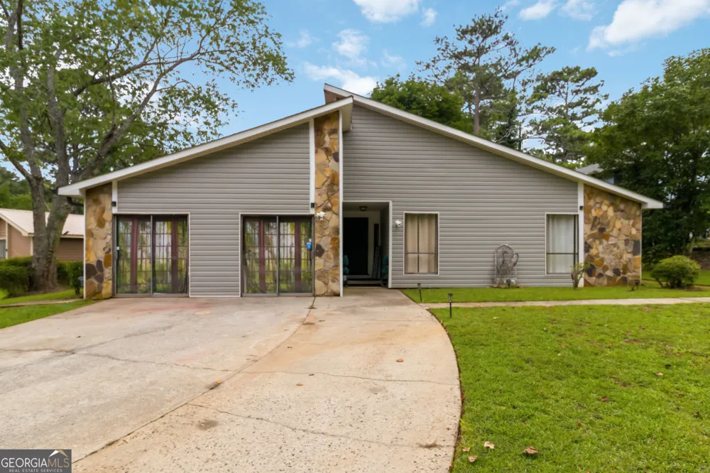 8847 Wellston CT Jonesboro, GA 30238
