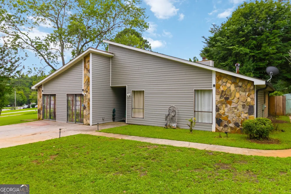 8847 Wellston CT Jonesboro, GA 30238