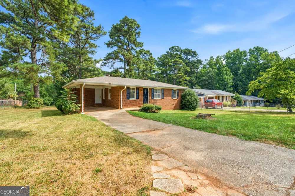 3444 Linecrest RD Ellenwood, GA 30294