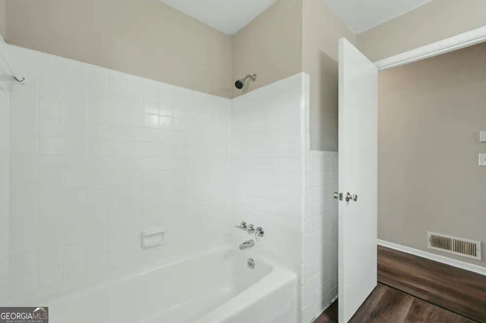 3444 Linecrest RD Ellenwood, GA 30294