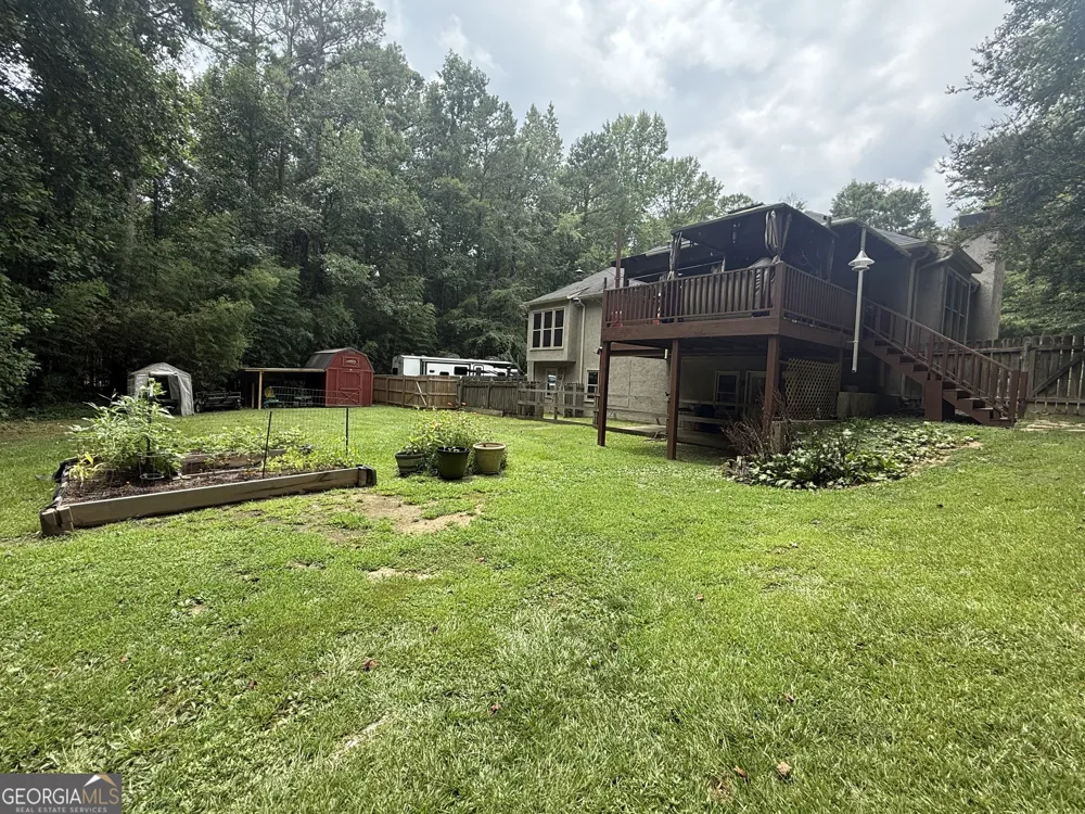 145 London LN Sharpsburg, GA 30277