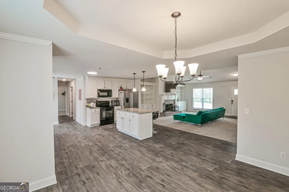 1374 Hardigree RD Winder, GA 30680