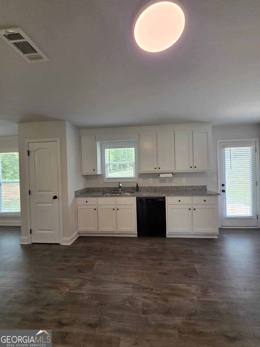 1374 Hardigree RD Winder, GA 30680