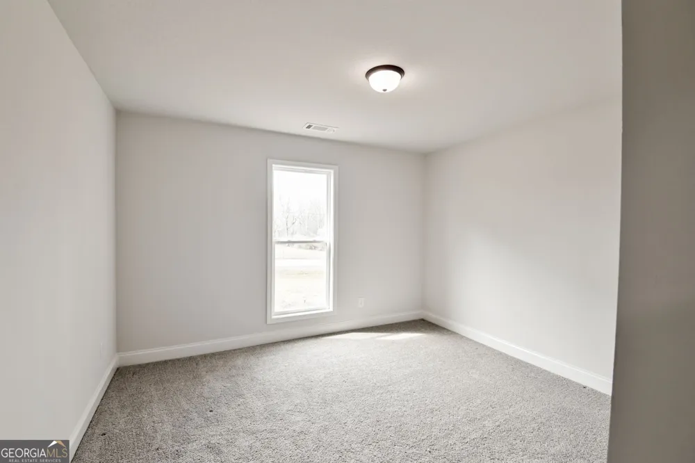 1374 Hardigree RD Winder, GA 30680