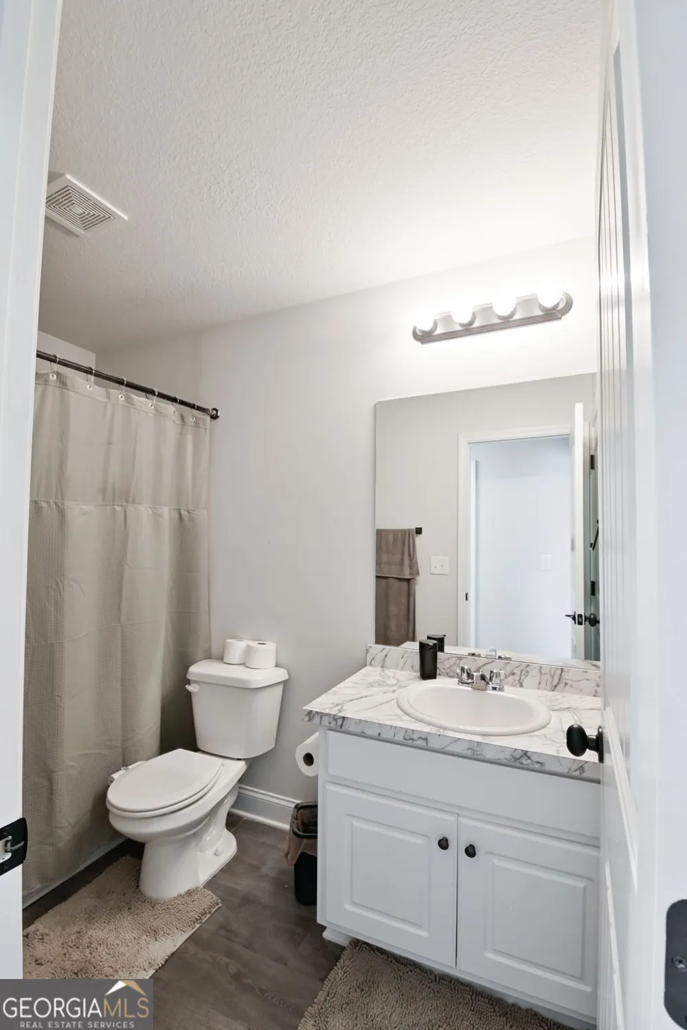 1374 Hardigree RD Winder, GA 30680