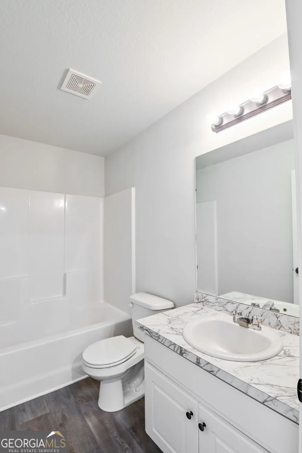 1374 Hardigree RD Winder, GA 30680