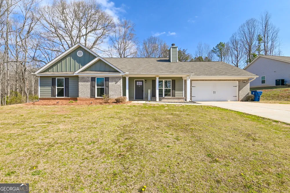 1374 Hardigree RD Winder, GA 30680