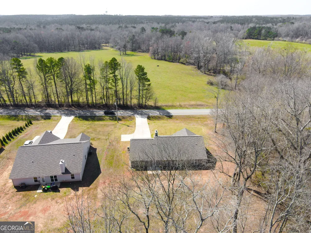 1374 Hardigree RD Winder, GA 30680