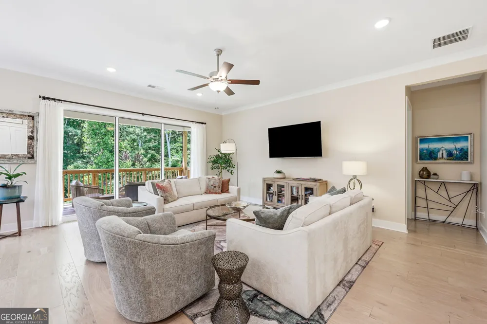 7012 Cottage Grove DR Flowery Branch, GA 30542
