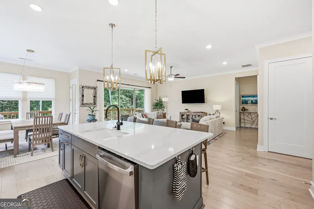 7012 Cottage Grove DR Flowery Branch, GA 30542