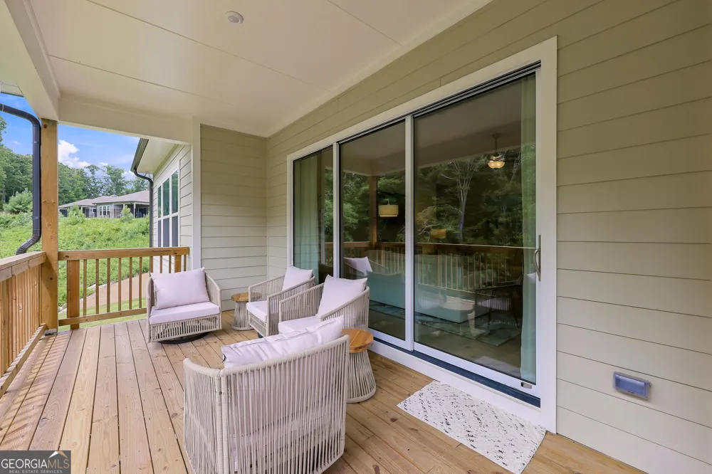 7012 Cottage Grove DR Flowery Branch, GA 30542