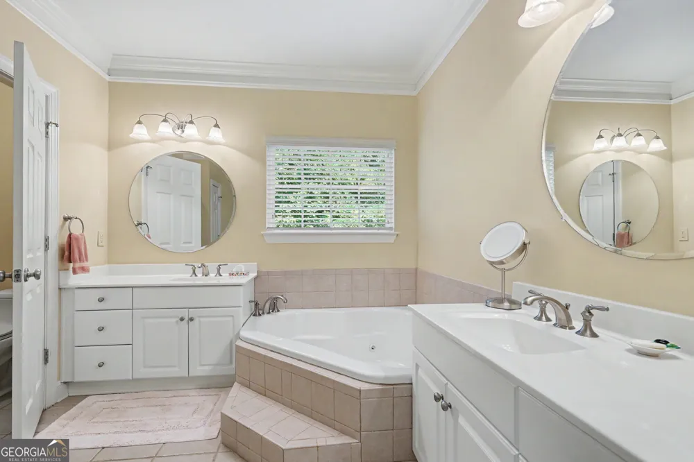 571 Killearney WAY Clayton, GA 30525