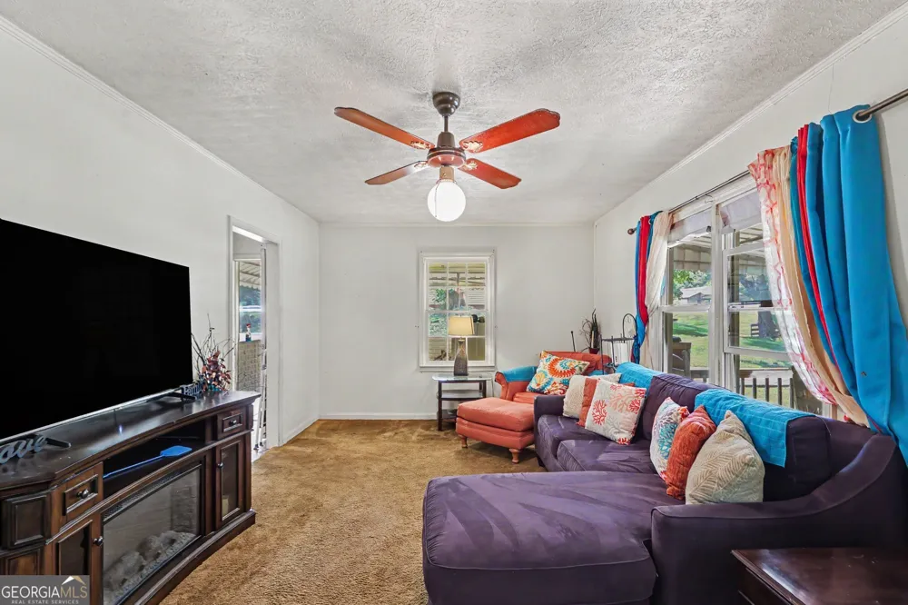 127 White ST Tallapoosa, GA 30176