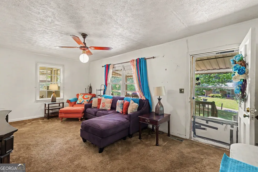 127 White ST Tallapoosa, GA 30176