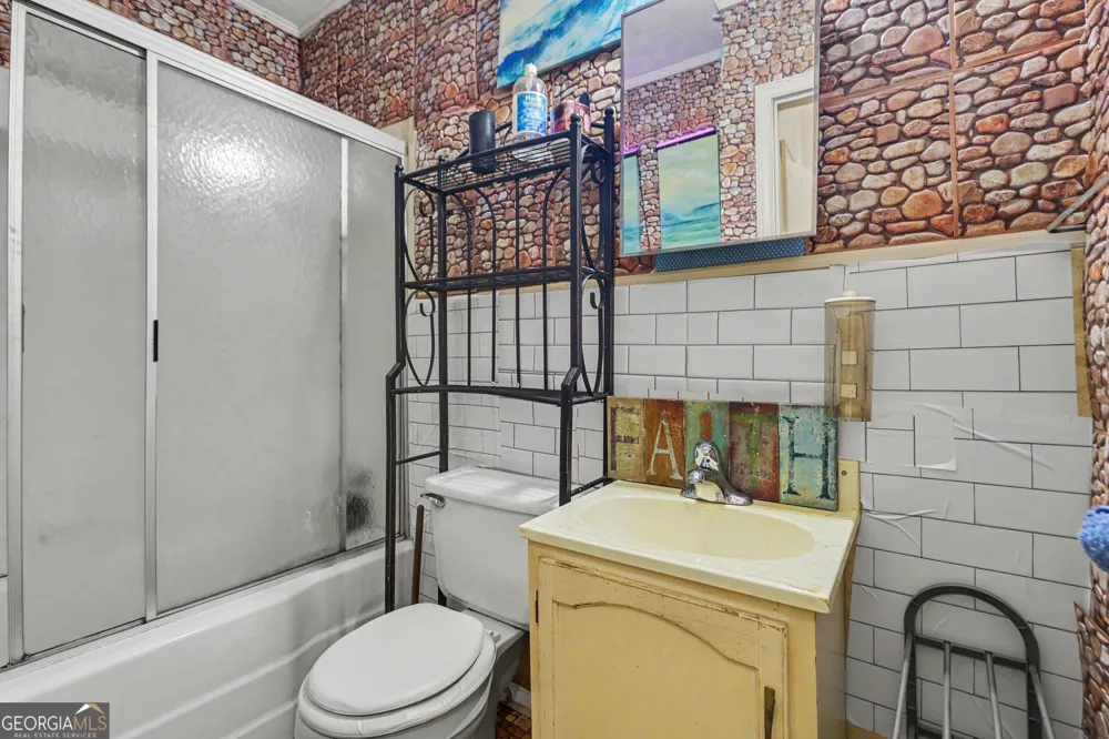 127 White ST Tallapoosa, GA 30176