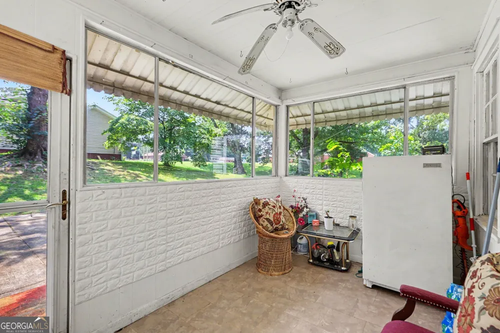127 White ST Tallapoosa, GA 30176