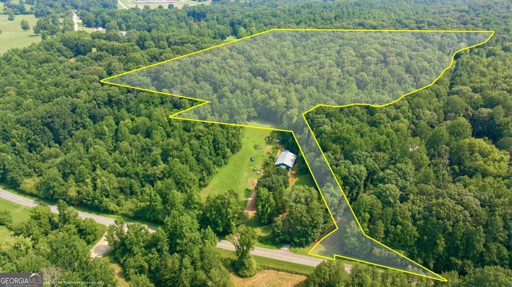 4215 Whiporwill RD Gillsville, GA 30543