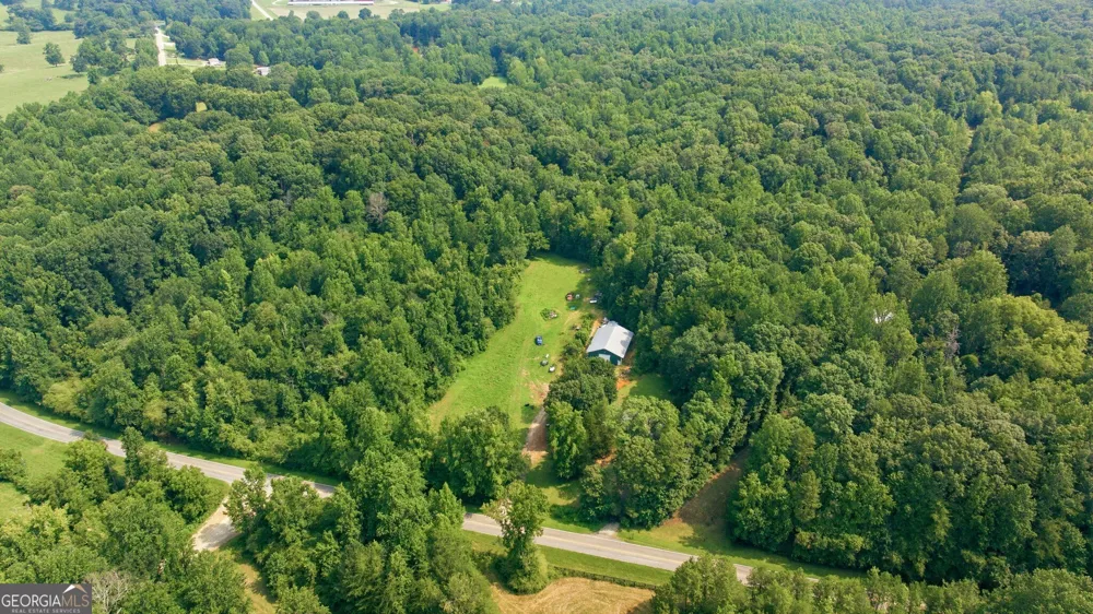 4215 Whiporwill RD Gillsville, GA 30543