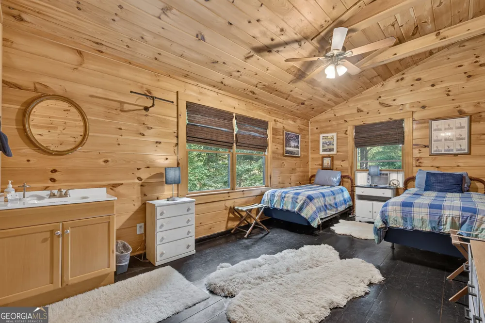 24 Wolf Howl TRL Sautee Nacoochee, GA 30571