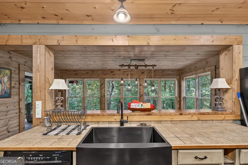 24 Wolf Howl TRL Sautee Nacoochee, GA 30571