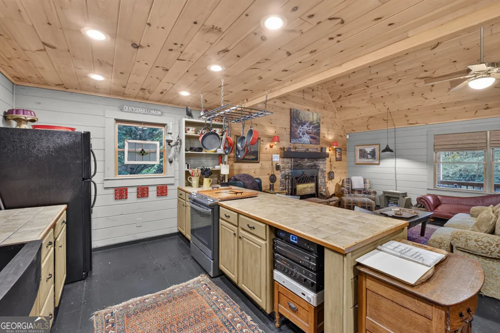 24 Wolf Howl TRL Sautee Nacoochee, GA 30571