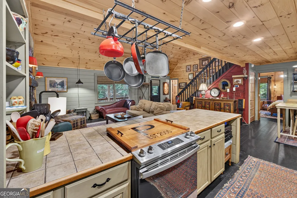 24 Wolf Howl TRL Sautee Nacoochee, GA 30571