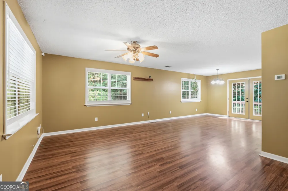 135 Andrews RD Toccoa, GA 30577