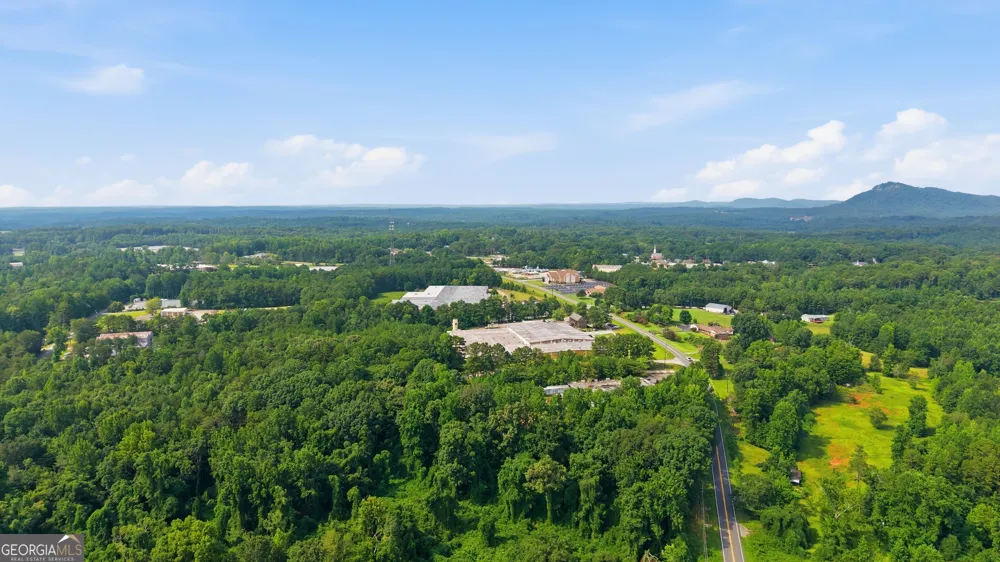 135 Andrews RD Toccoa, GA 30577