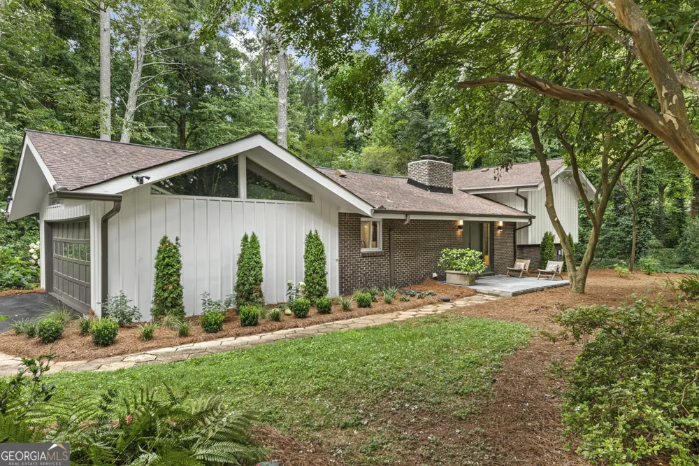 5363 Rosser RD Smoke Rise, GA 30087
