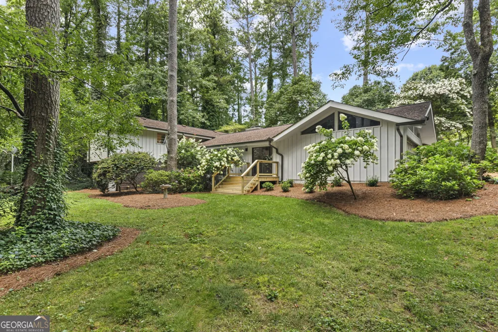 5363 Rosser RD Smoke Rise, GA 30087