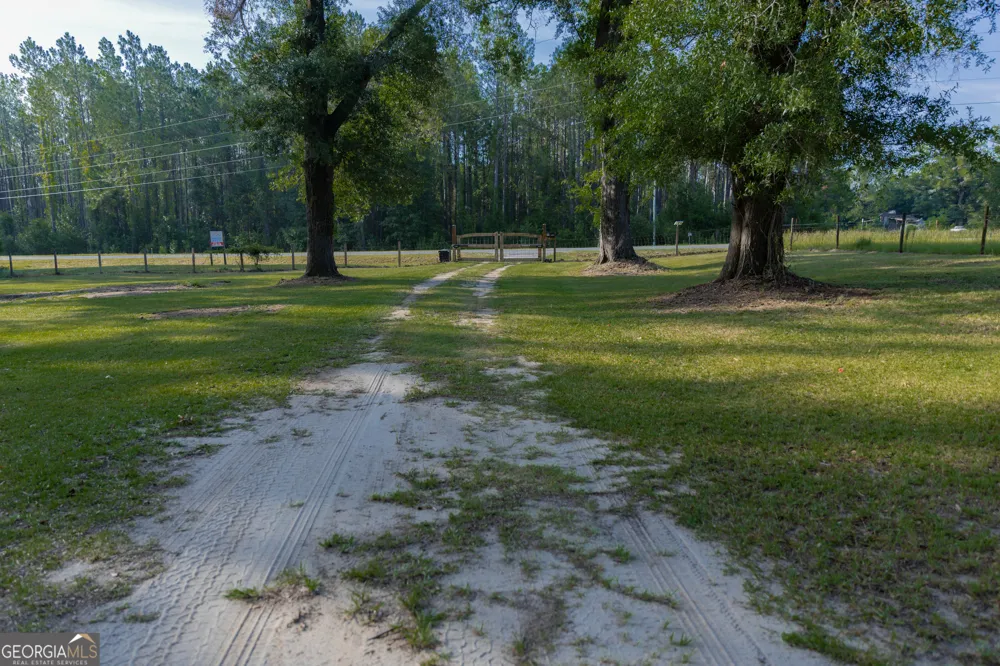2955 Ga Highway 56 E Lyons, GA 30436