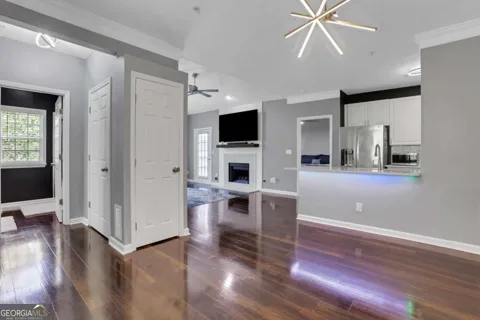 4103 Woodland LN