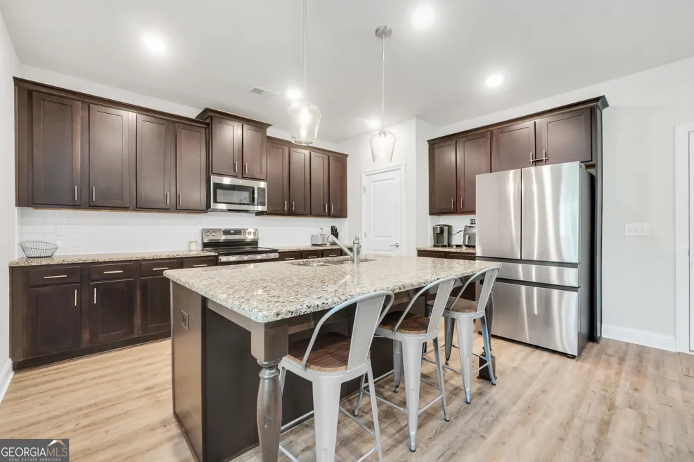 201 Cooper DR Mansfield, GA 30055