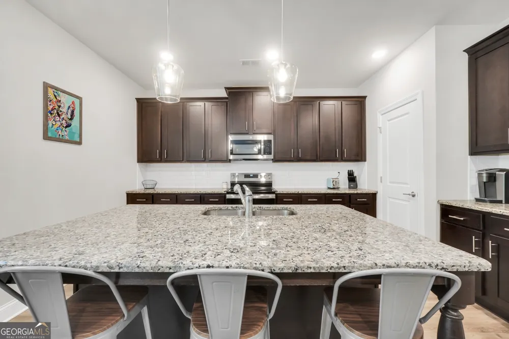 201 Cooper DR Mansfield, GA 30055
