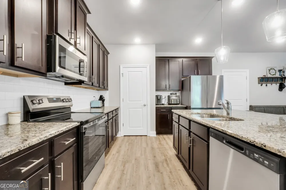 201 Cooper DR Mansfield, GA 30055