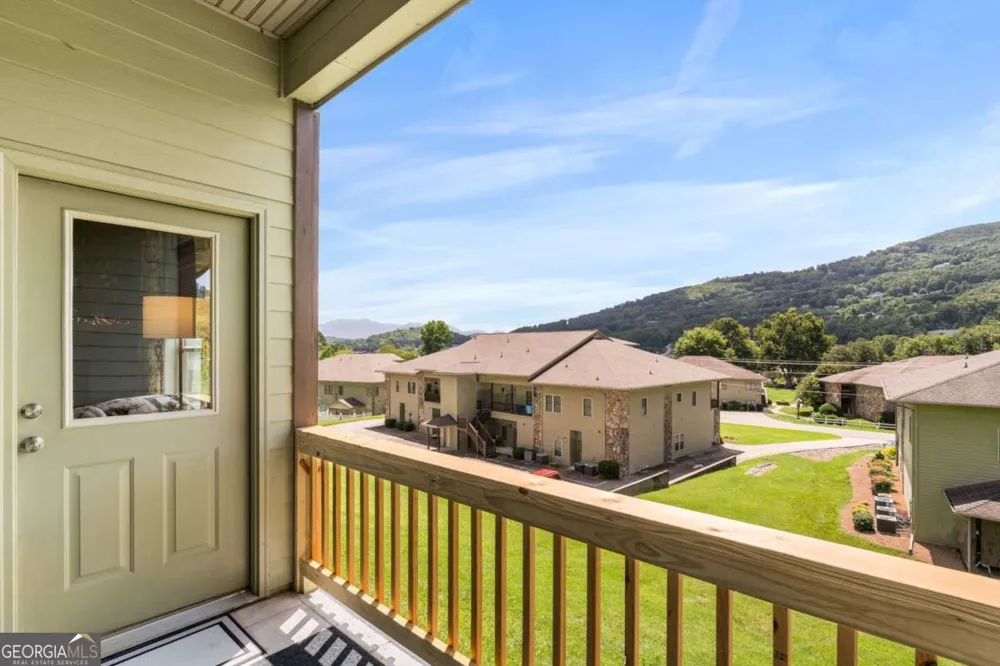 1724 Watercrest WAY Young Harris, GA 30582