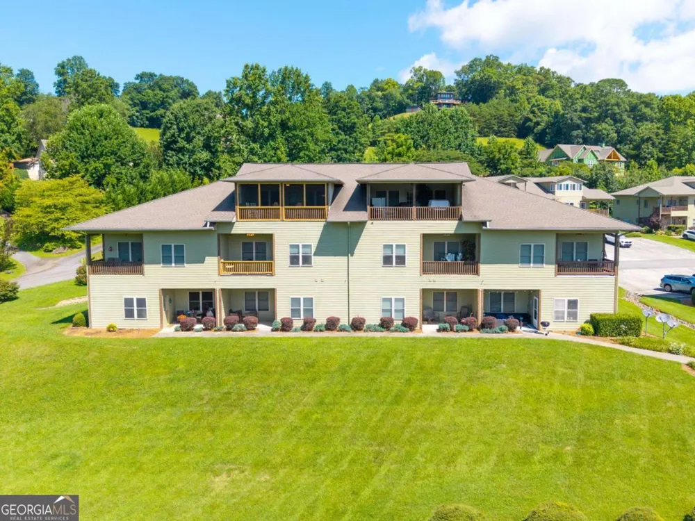 1724 Watercrest WAY Young Harris, GA 30582