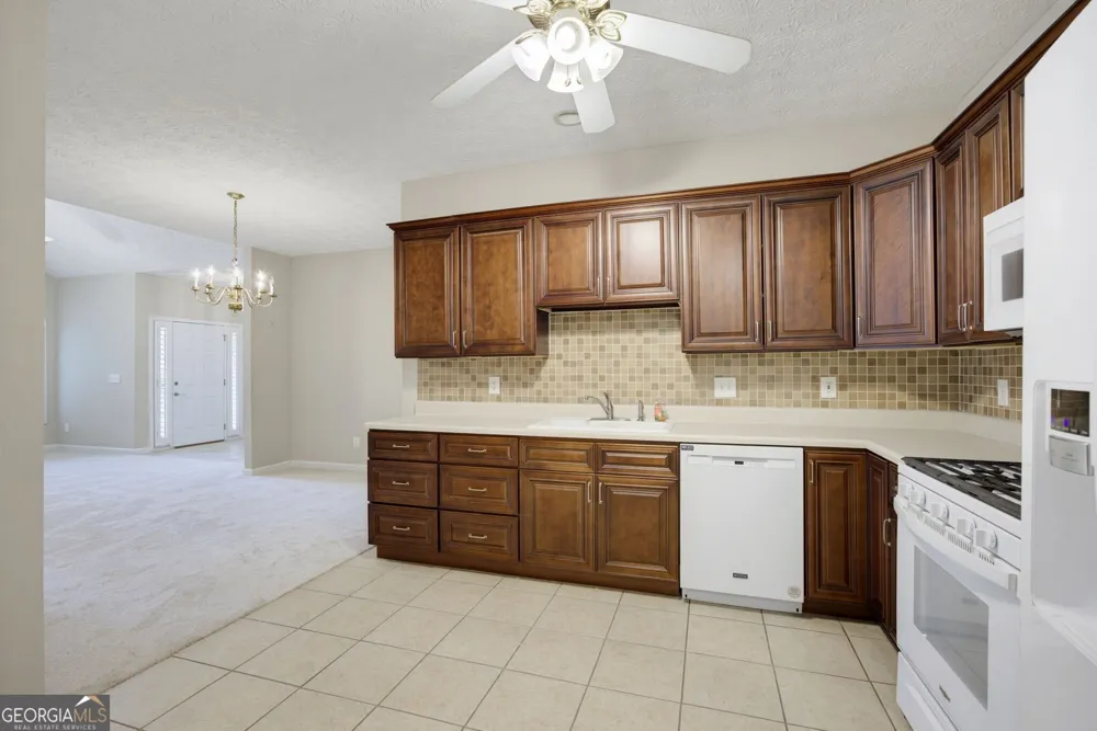 3706 Villa Springs CIR Powder Springs, GA 30127