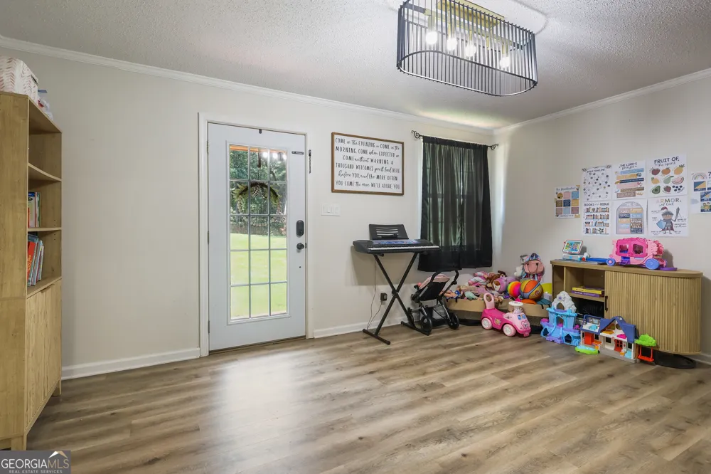 209 Ennis RD Barnesville, GA 30204