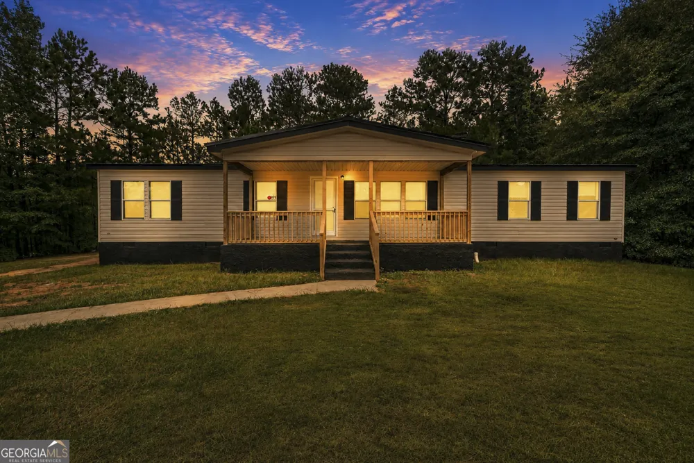 231 Locust CT SE Milledgeville, GA 31061