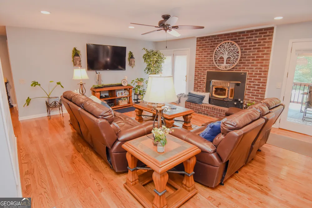 441 Campbell RD Meansville, GA 30256