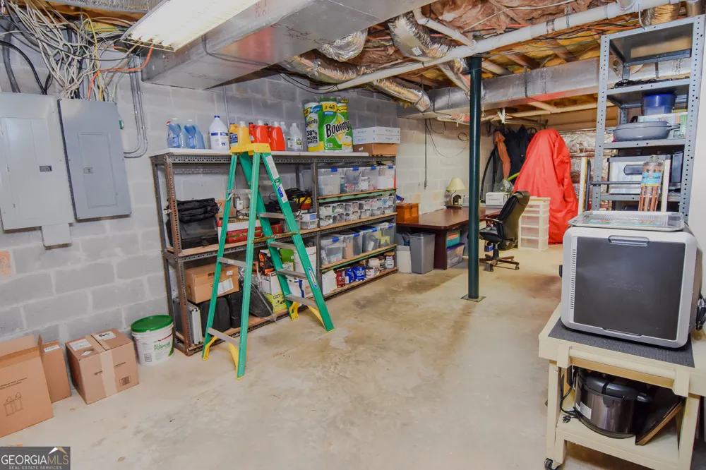 441 Campbell RD Meansville, GA 30256