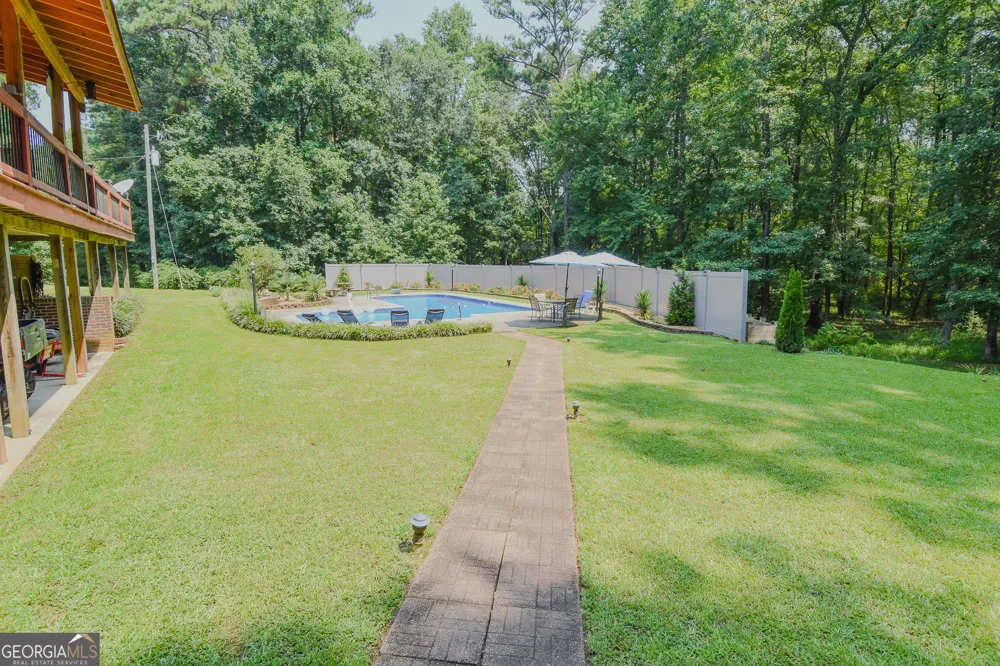 441 Campbell RD Meansville, GA 30256