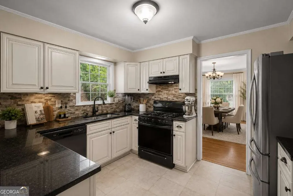 3385 New Heritage DR Johns Creek, GA 30022