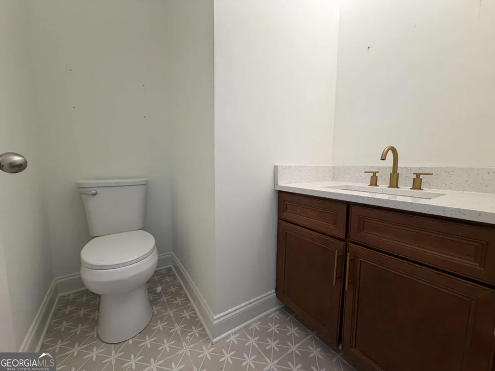 768 Laurel West LN Dacula, GA 30019